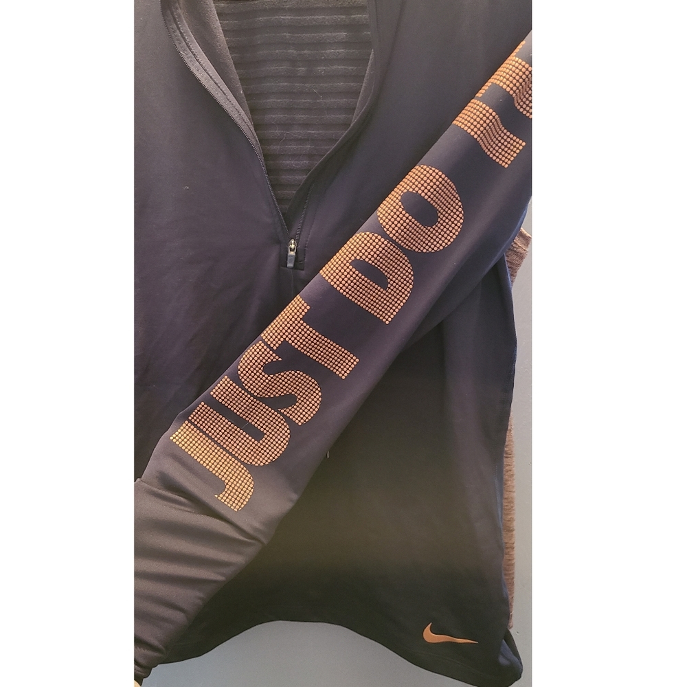 Nike workout longsleeve